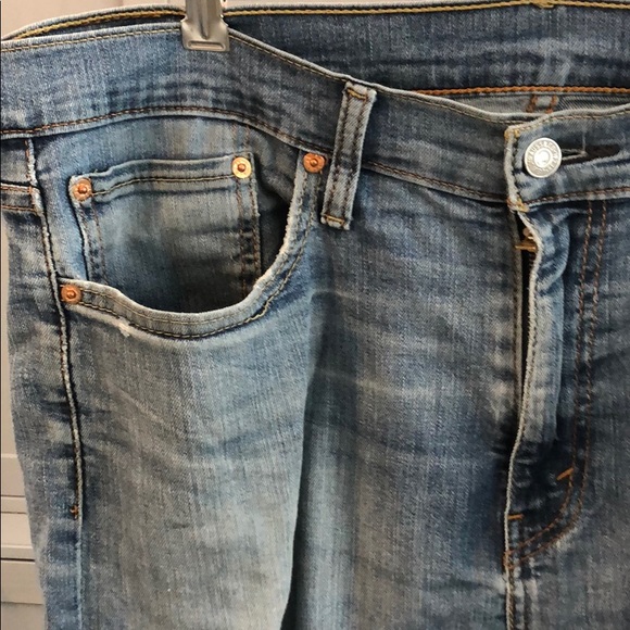 Very well worn Levi’s 510 skinny jeans. 34x30 - Picture 6 of 13